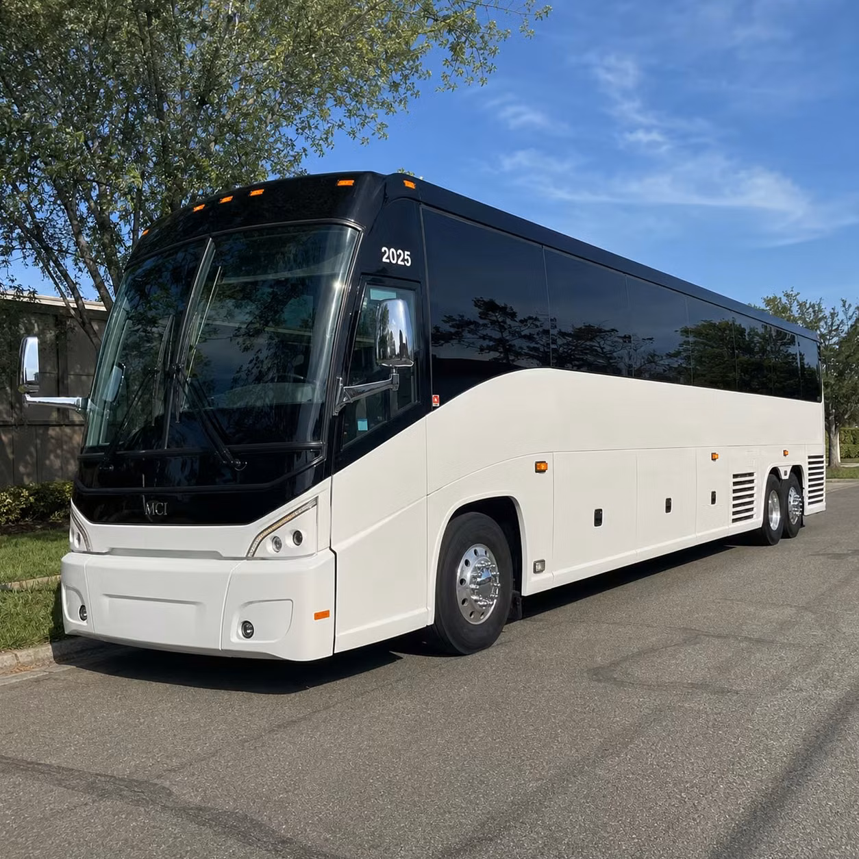 multi day school and university trip buses out of camden