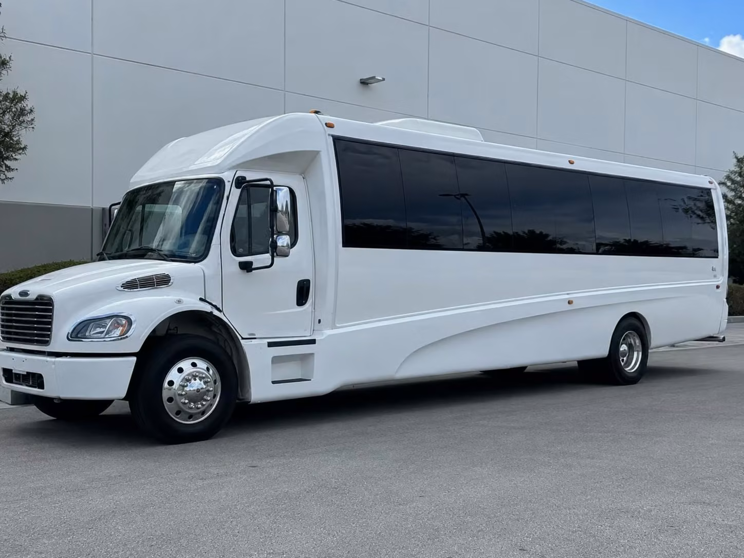 party buses for concerts in camden keep the energy going all night