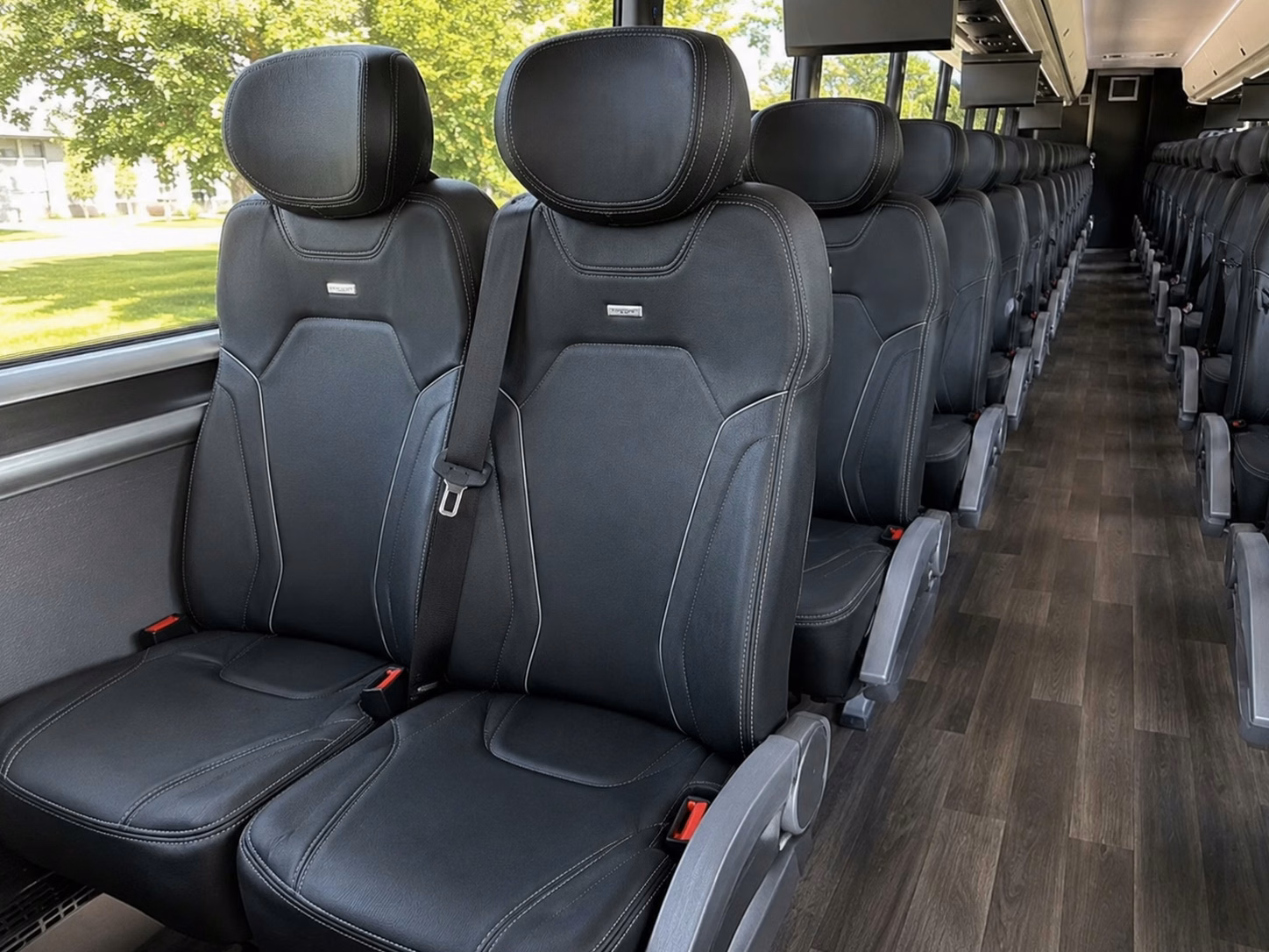 shuttle your wedding guests between camden s waterfront venues and nearby hotels